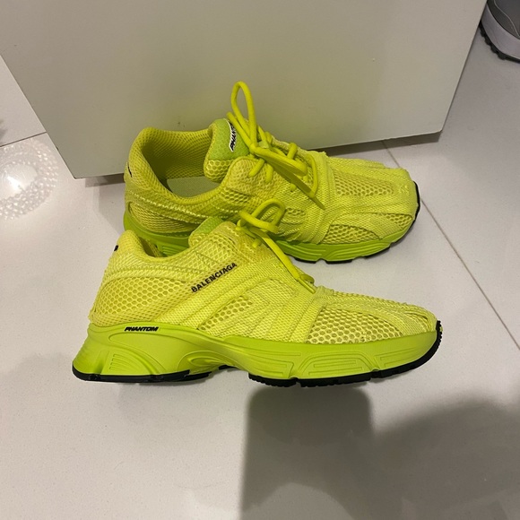 Balenciaga Phantom Low Top Sneakers - Picture 2 of 4